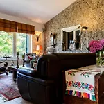 Gaia Villa *