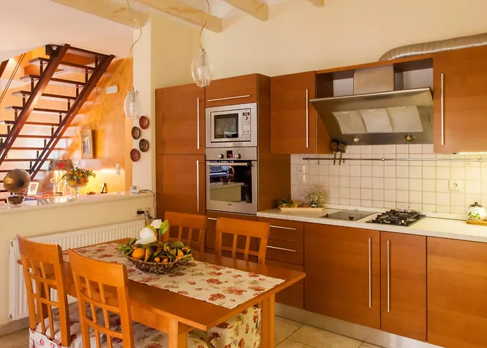 Gaia * Χαλικούνας